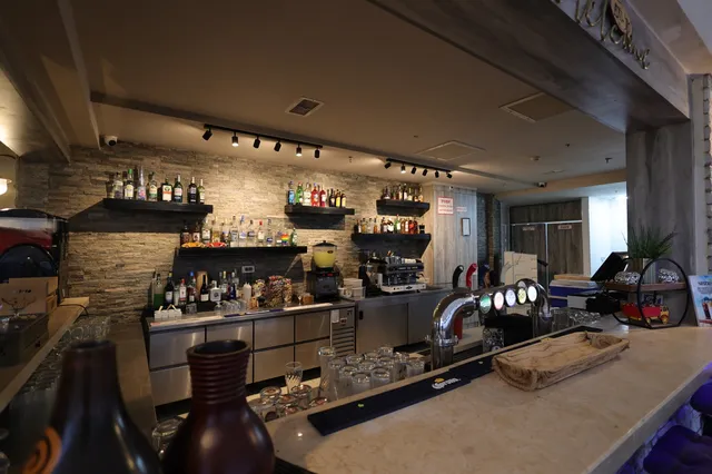 מול הים בר מסעדה - Mul Hayam Restaurant & Bar‎