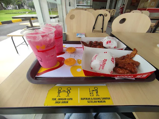 Richeese Factory Summarecon Bandung