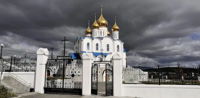 Kafedral'nyy Sobor Svyatoy Zhivonachal'noy Troitsy