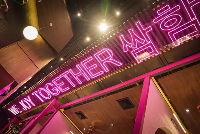 SSamthing Together สาขา Central Westgate