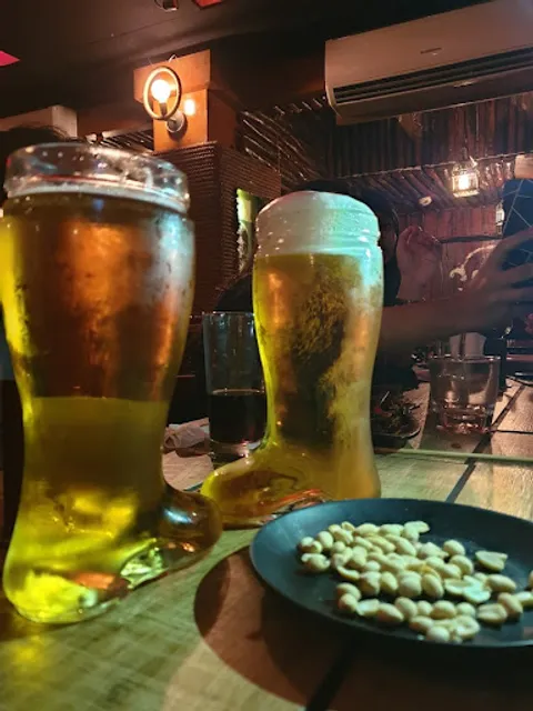 Quarter Pillar Bar and Restaurant