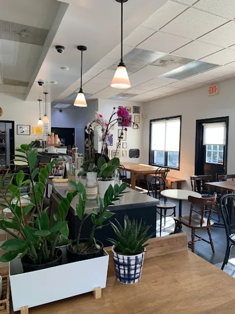 Jinnie's Cafe and Deli