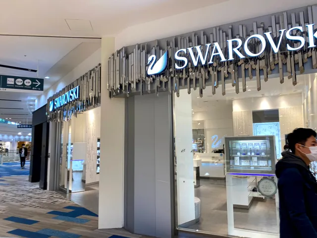 スワロフスキー 阪急西宮ガーデンズ店