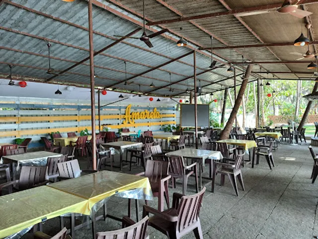 Amarela Restaurant with Bar