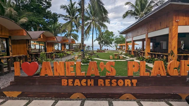 Anela's Place Beach Resort