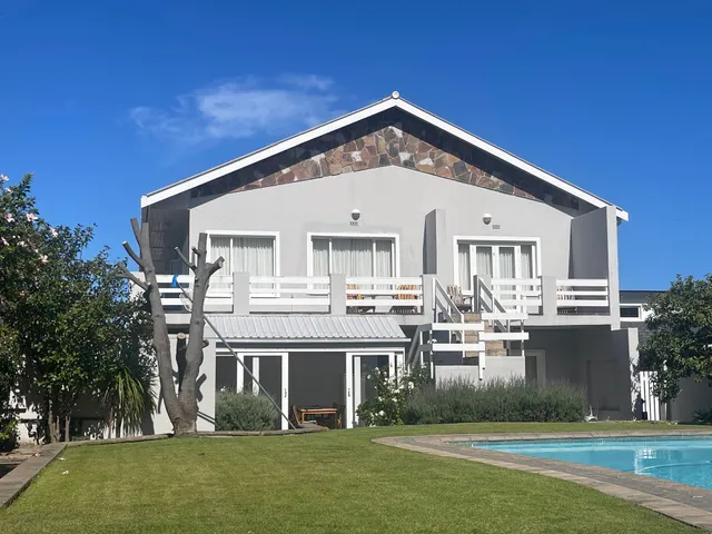 Moments Guesthouse - Kleinmond