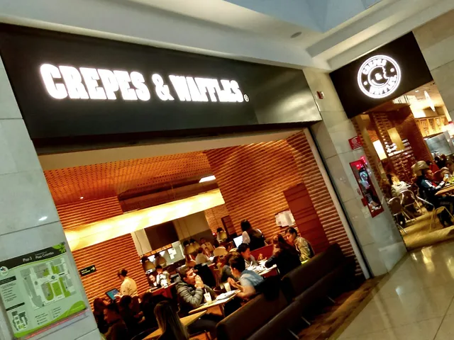 Crepes & Waffles Centro Comercial Santafe