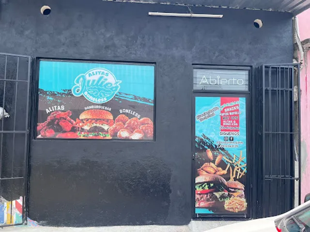 Alitas y boneless julie’s