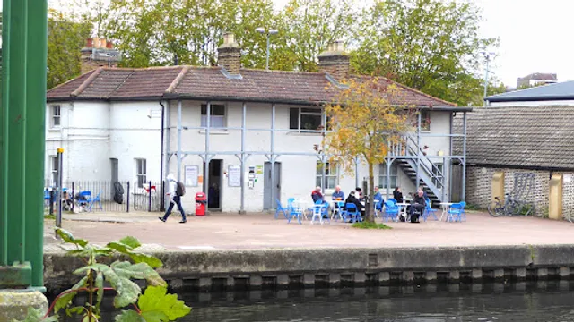 Riverside Cafe Stamford Hill