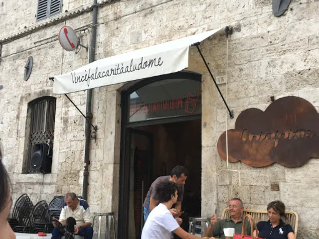 Vincè Fa La Carità a Lu Dome