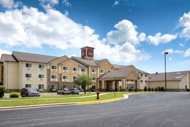 Comfort Suites Johnson Creek Conference Center