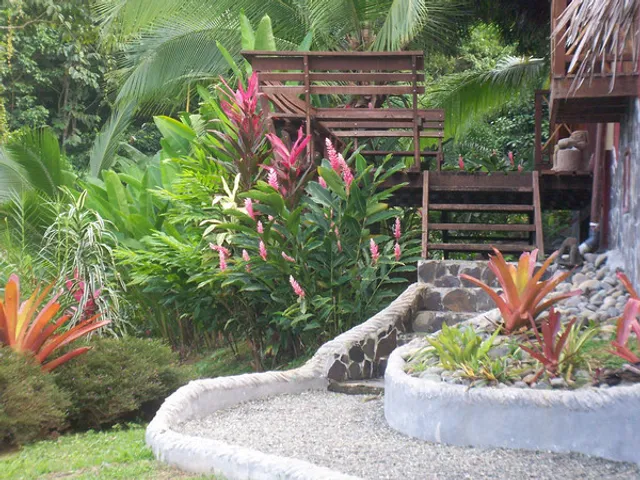 Villa Toucan & Villa Macaw at BIG TREE Refuge