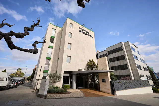 Hotel Catalonia Bristol