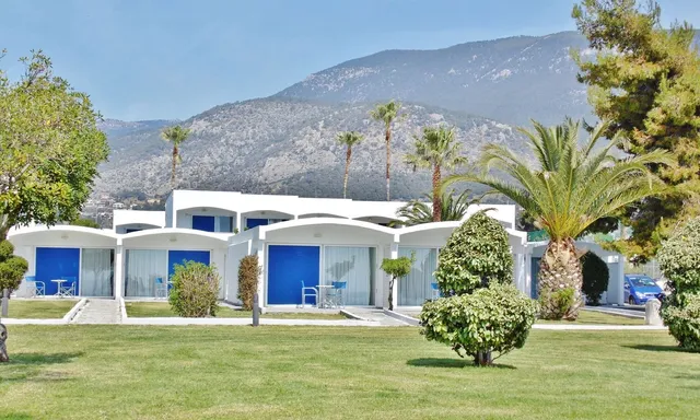 Kinetta Beach Resort & Spa