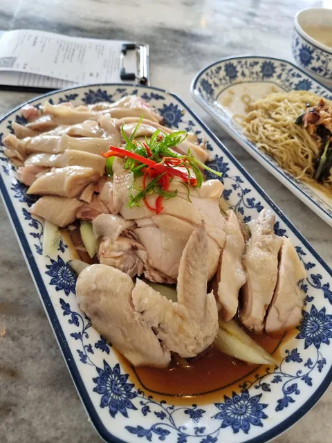 Pine Chicken Rice 松香鸡饭
