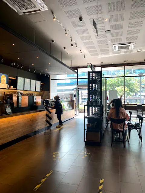 Starbucks Gasan Digital Complex Station