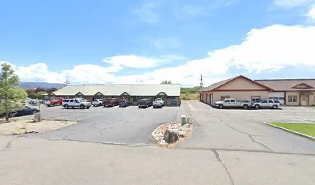 Maytag Laundry Silt Laundromat