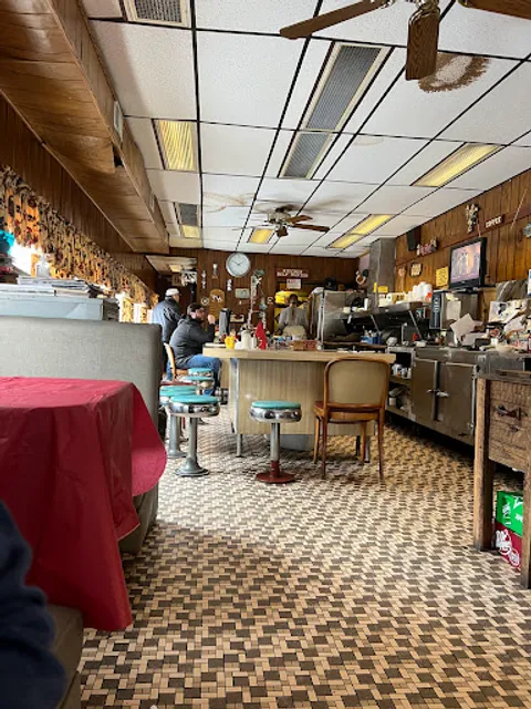 Barb's Country Junction Cafe