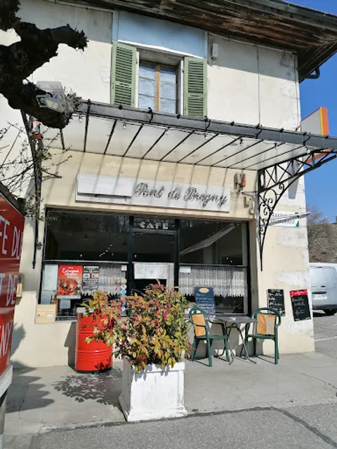 Café Du Pont De Brogny