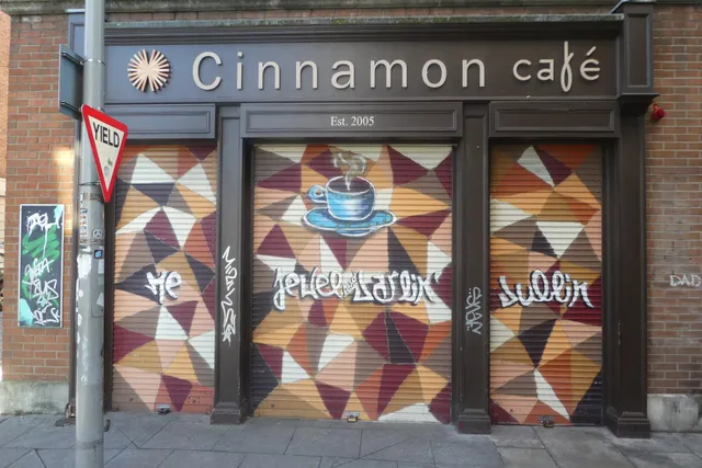 Cinnamon Cafe