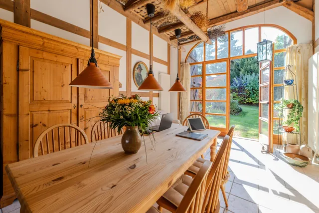 VIELSEITIG WOHNEN: Ferienwohnung mit 3 Gästezimmern