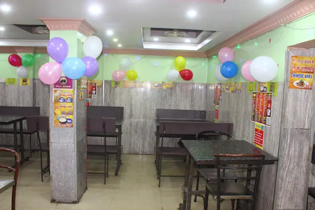 Tapan's Calcutta Roll Centre