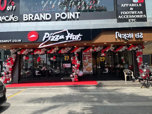 Pizza Hut | Racecourse, Vadodara
