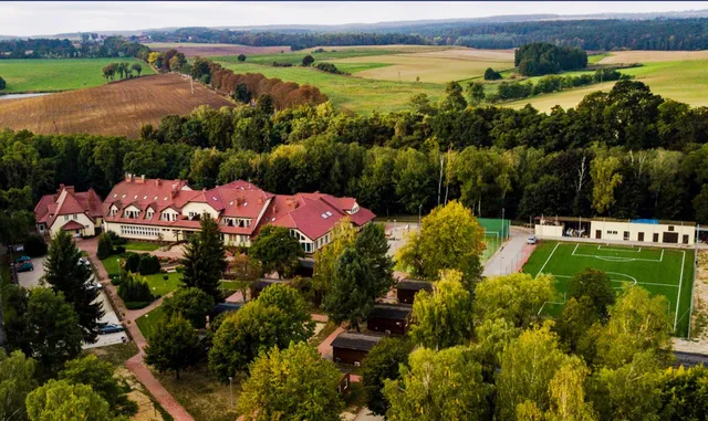 HOTEL ŁĘŻECZKI s.c.