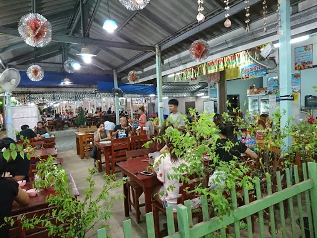 ปูนิ่มซีฟู้ดเจ้าหลาว