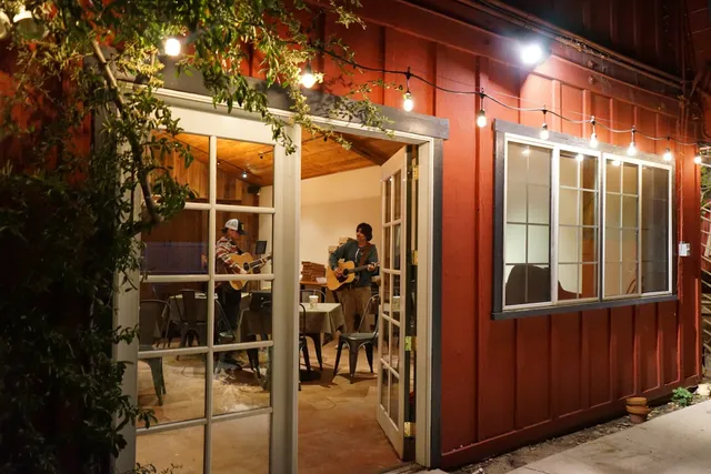 Heroes Wood-Fired Pizza