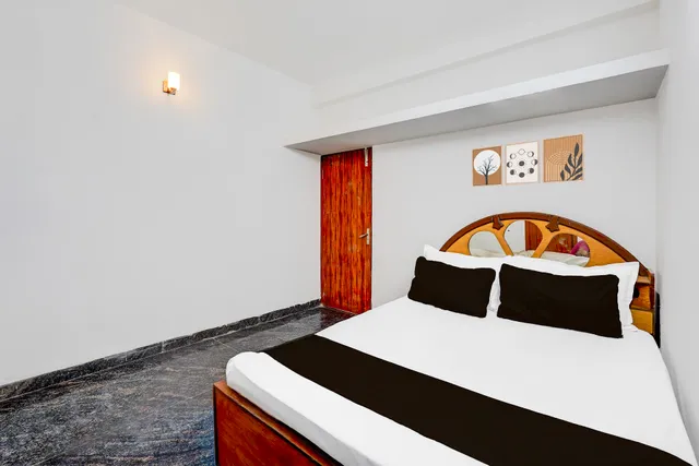 Hotel O Eswar Residency Avadi