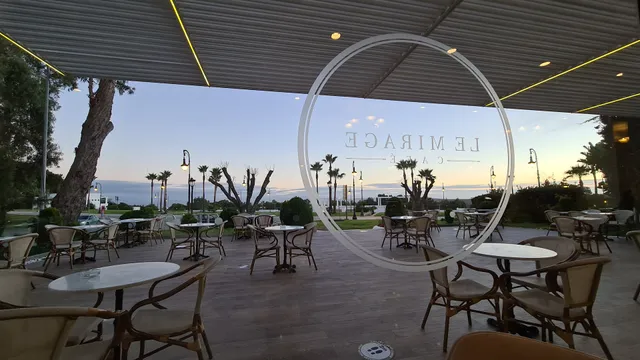 Café Le Mirage