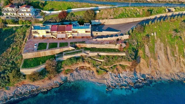 Kiveri Cave Apartments