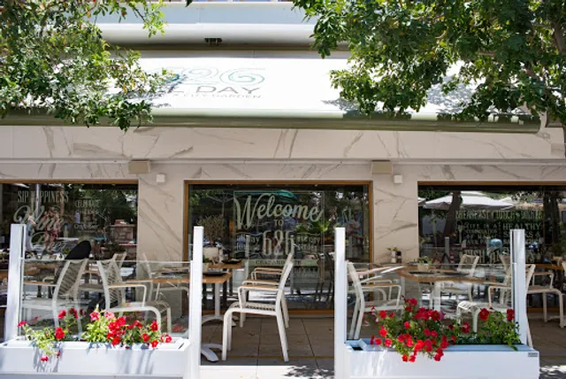 626 All Day Lounge & City Garden