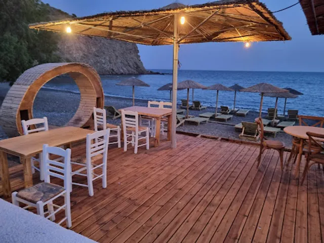 Makuti Beach Bar Restaurant Volissos