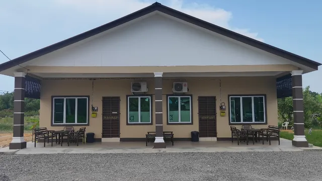 D'Wanis Homestay Tanjung Karang