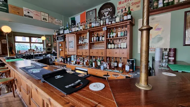 Irish Pub & Restaurant Paddy Foley's