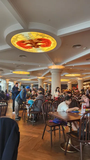 Four Seasons Buffet Restaurant (Ba Na Hills)