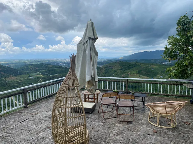 Thỏ Non Garden Cloudy Ocean View