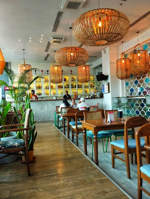 Hoppipola (Acropolis)