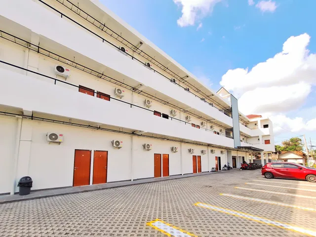 Tentram Guesthouse near Amikom Mitra RedDoorz