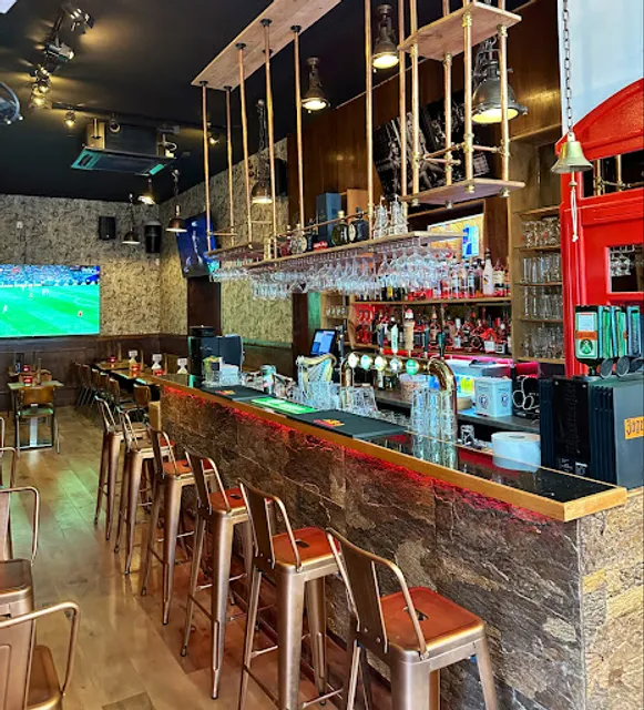 English Pub London Bridge Amsterdam