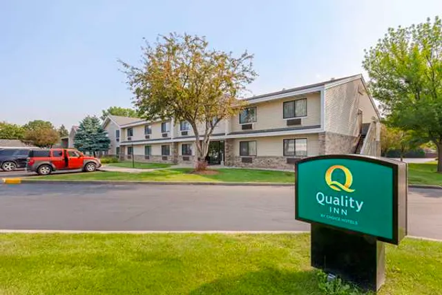 Quality Inn Oshkosh Aviation Park