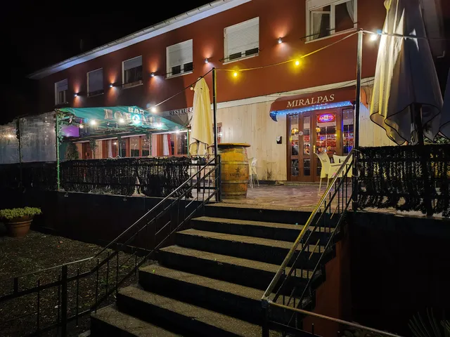 Hostal & Restaurante Miralpas