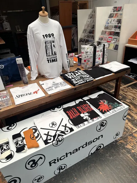 ボンジュール・レコード Bonjour Records