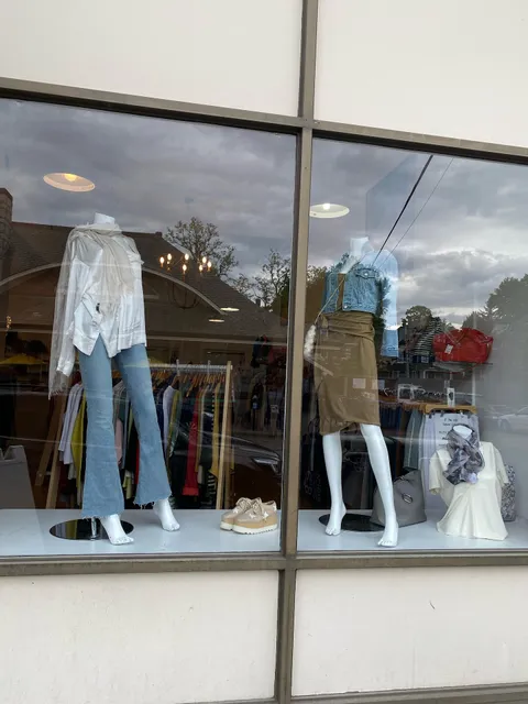 Revolve Consignment Boutiques