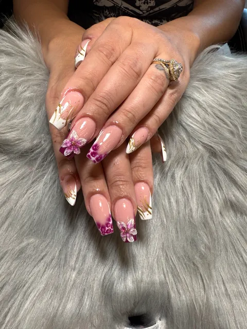 MKJ Nails | Shimmer & Shine Nails Spa (10% OFF New Clients)