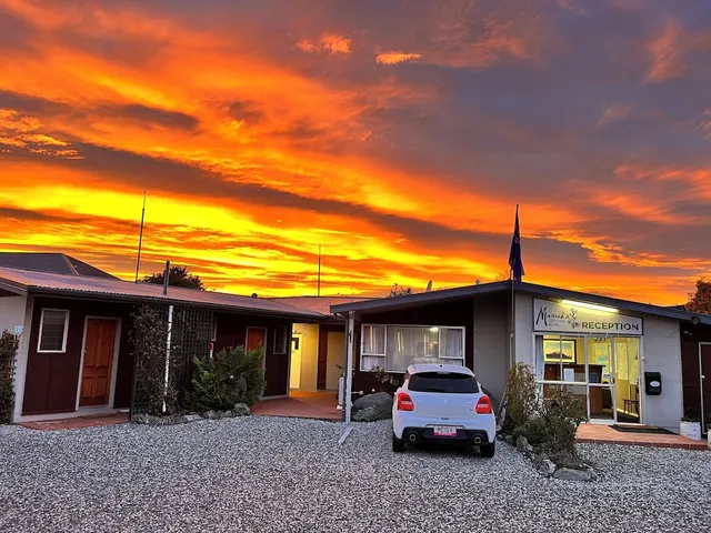 Manuka Crescent Motel