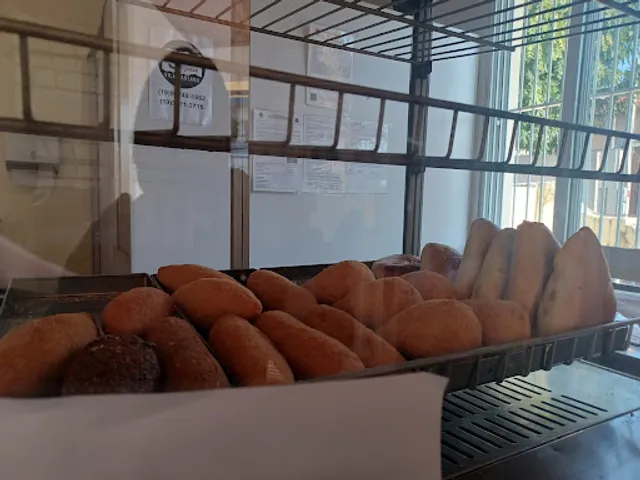 Lurdes Salgados Vila Santana