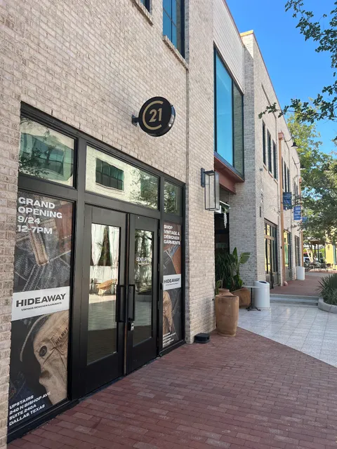 Hideaway Vintage & Designer Shop